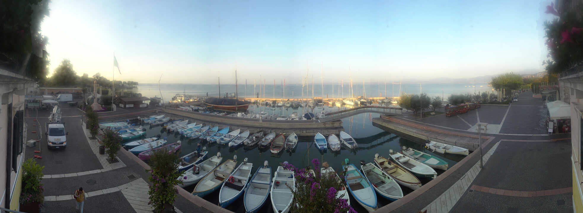 Archiv Foto Webcam Gardasee - Bardolino Hafen