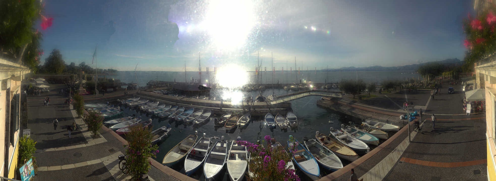 Archiv Foto Webcam Gardasee - Bardolino Hafen