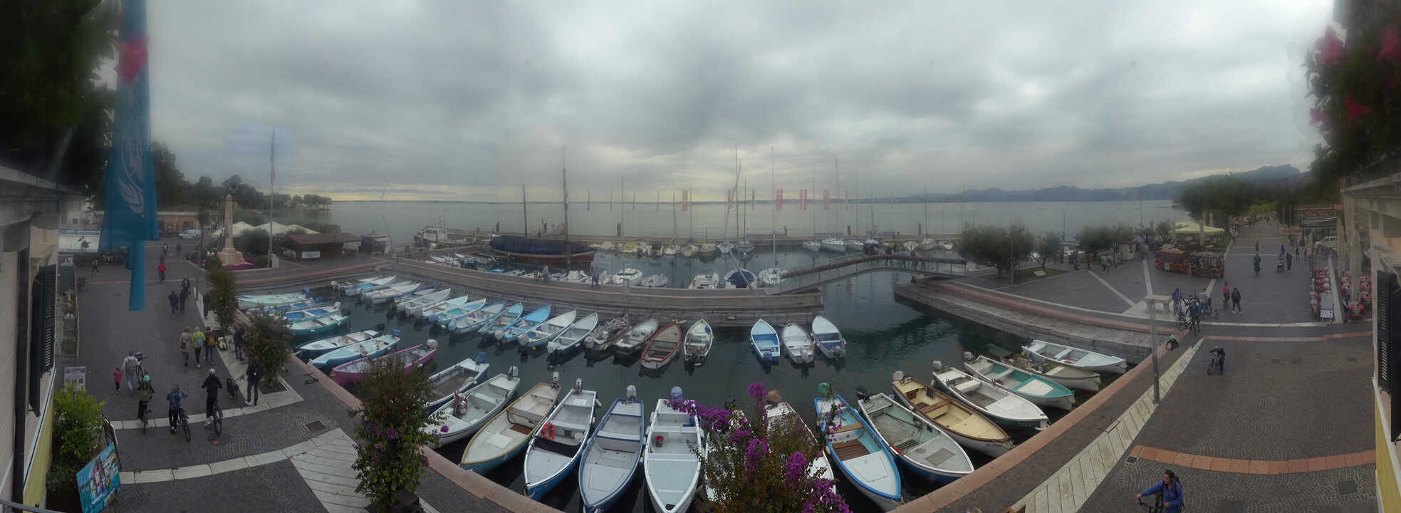 Archiv Foto Webcam Gardasee - Bardolino Hafen