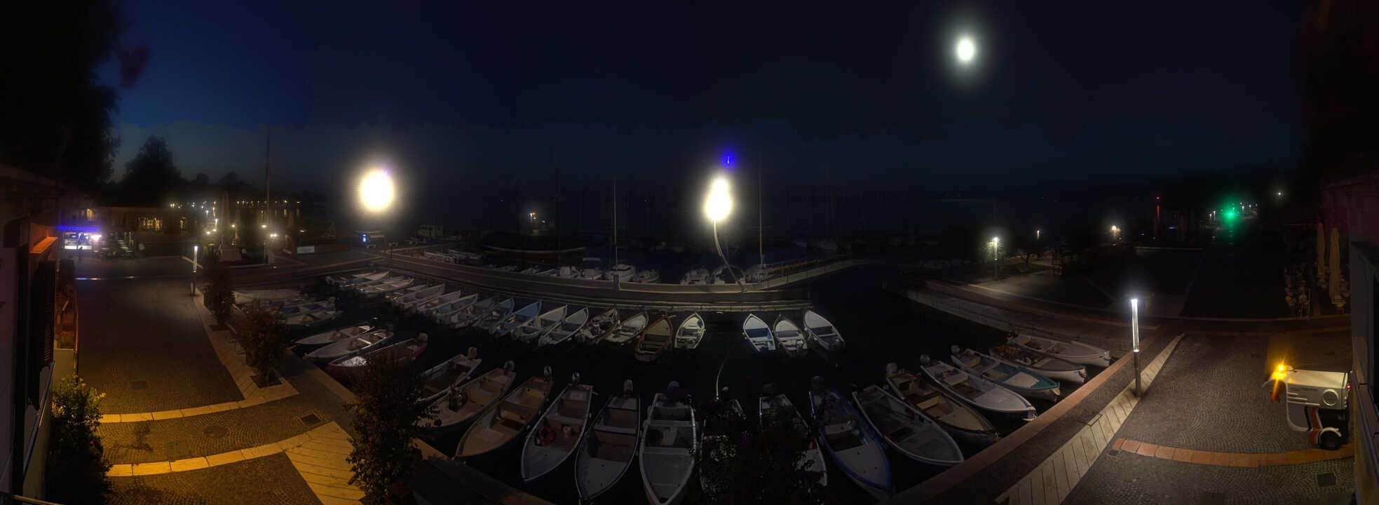 Archiv Foto Webcam Gardasee - Bardolino Hafen
