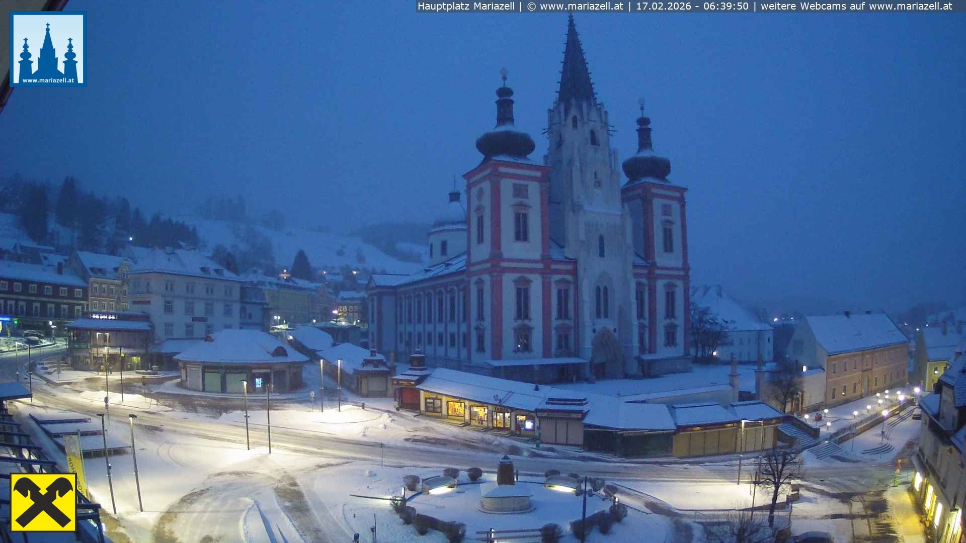 Archiv Foto Webcam Hauptplatz in Mariezell mit Basilika