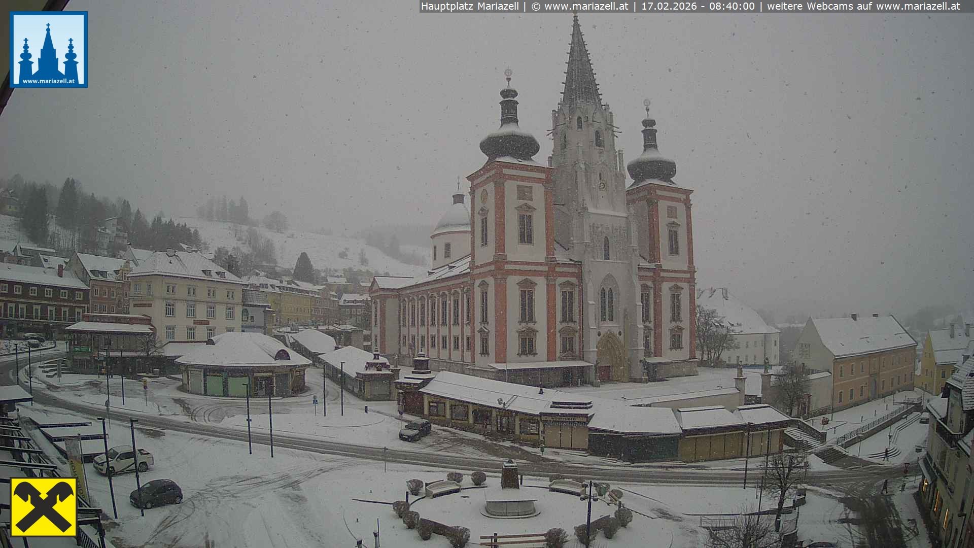 Archiv Foto Webcam Hauptplatz in Mariezell mit Basilika