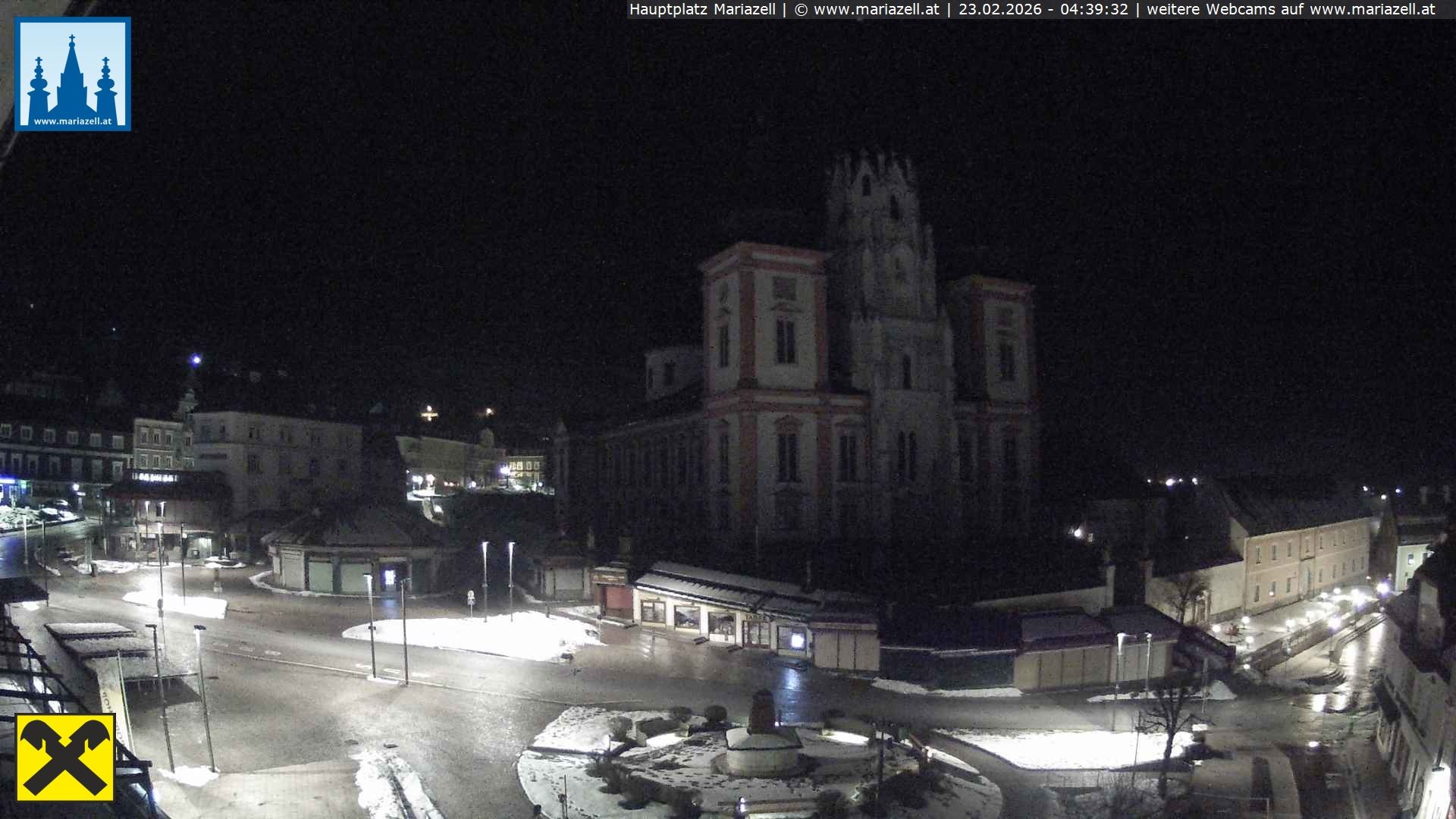 Archiv Foto Webcam Hauptplatz in Mariezell mit Basilika