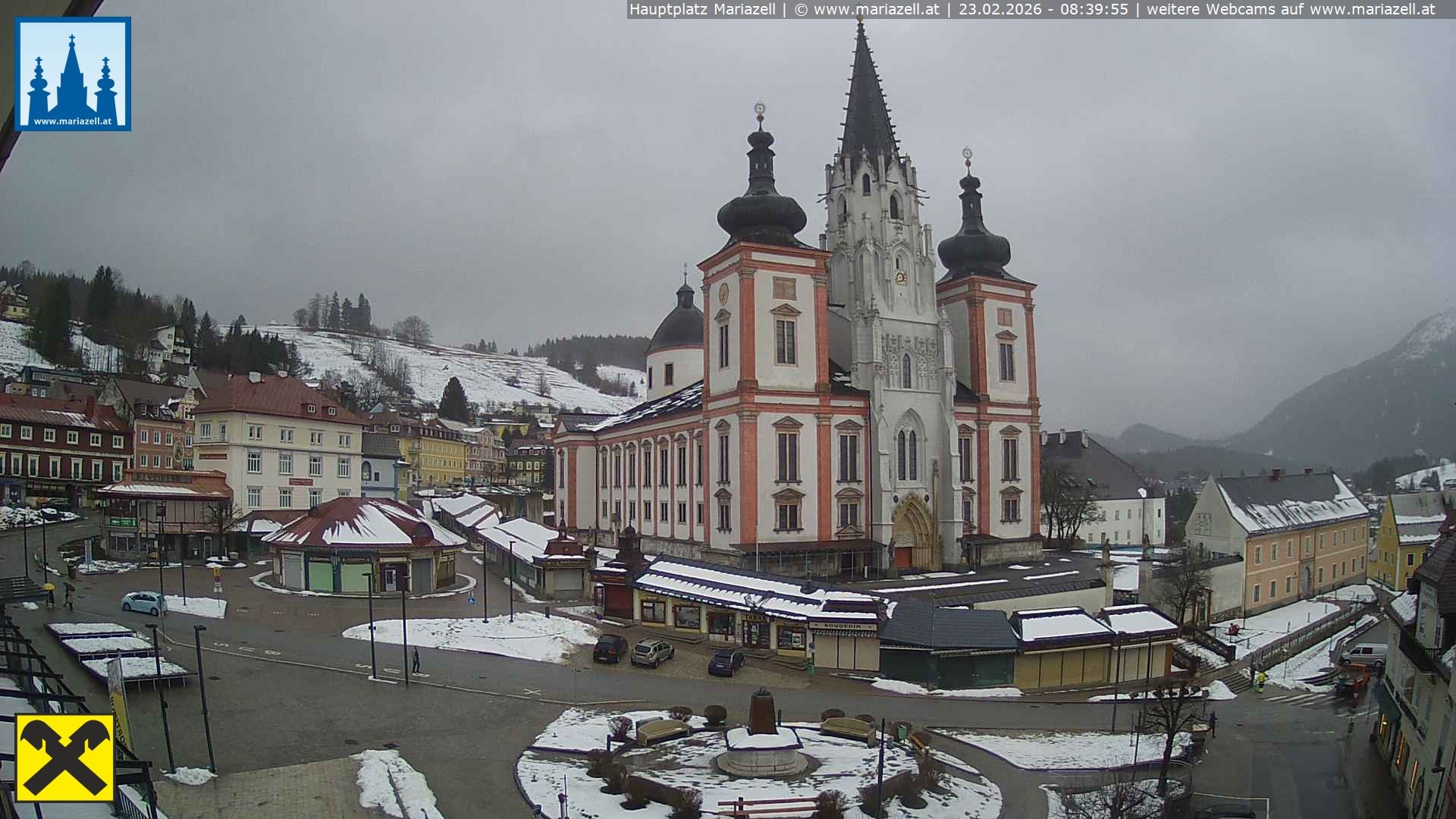 Archiv Foto Webcam Hauptplatz in Mariezell mit Basilika
