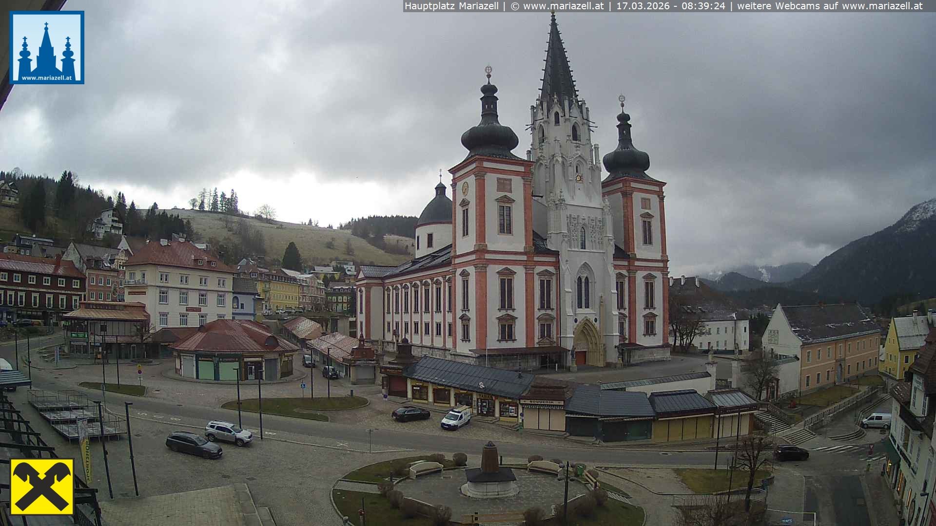 Archiv Foto Webcam Hauptplatz in Mariezell mit Basilika