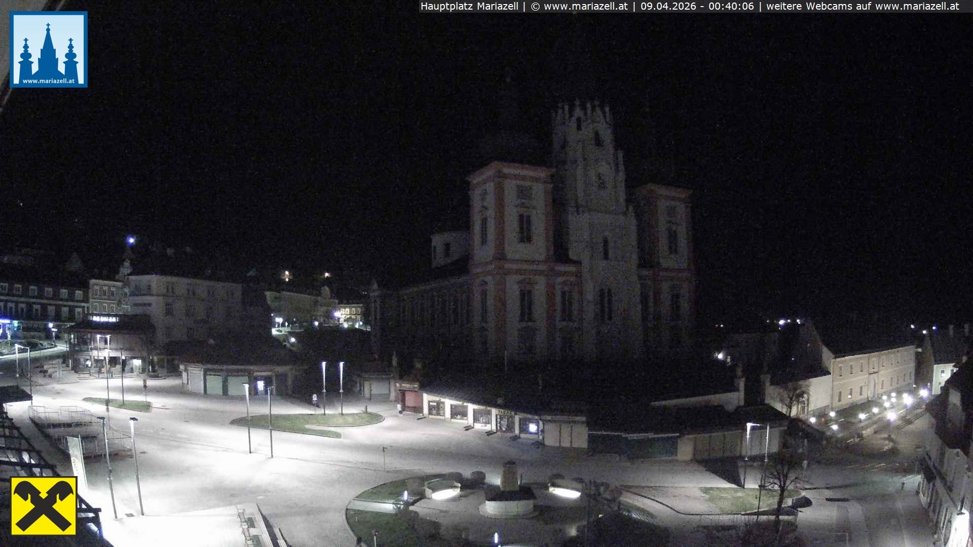 Archiv Foto Webcam Hauptplatz in Mariezell mit Basilika