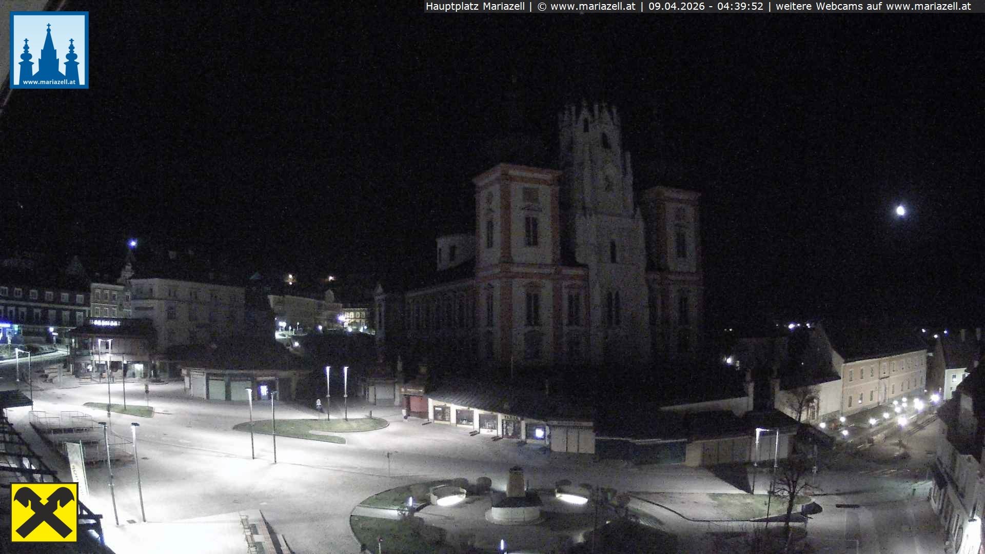 Archiv Foto Webcam Hauptplatz in Mariezell mit Basilika