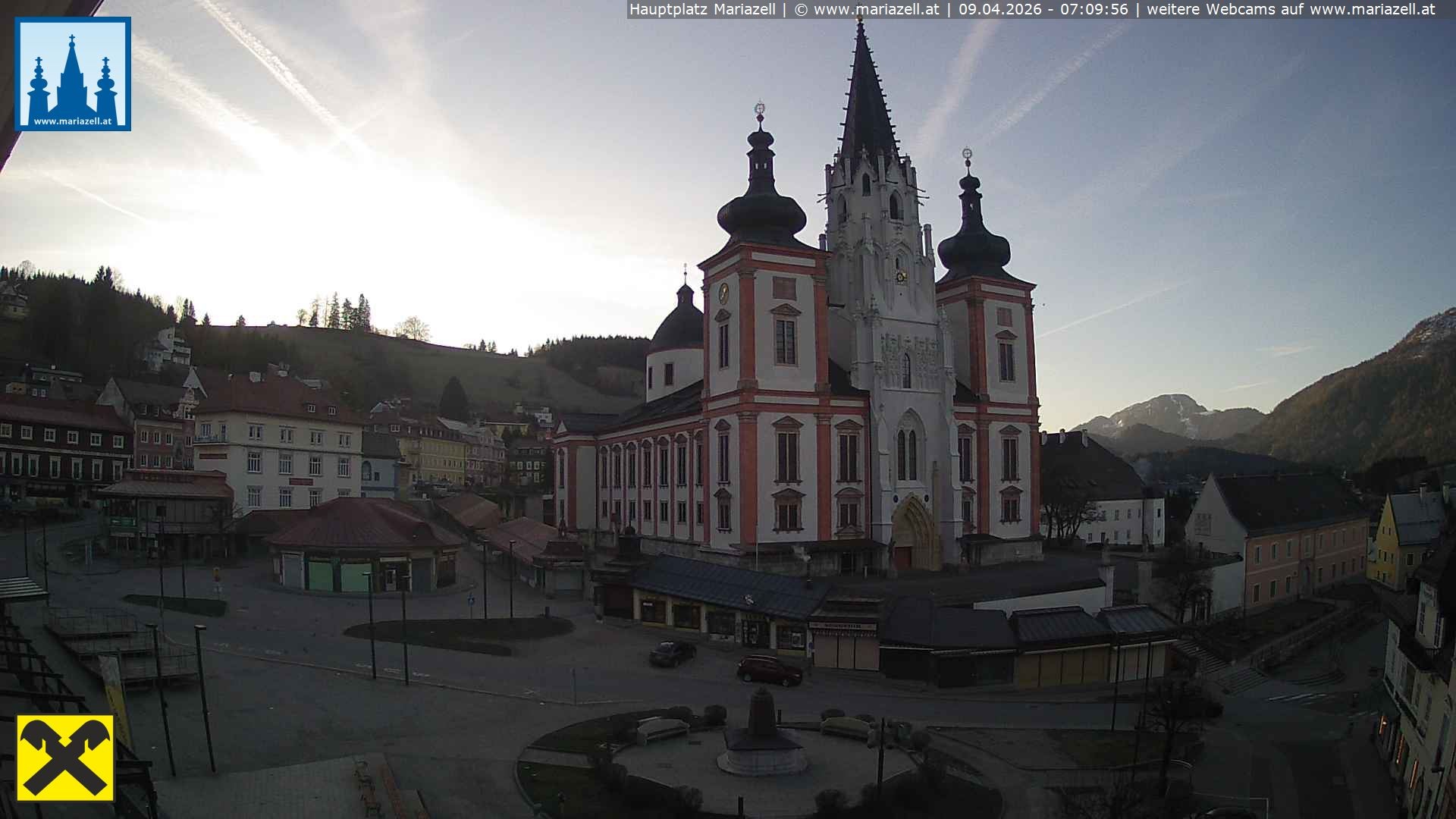 Archiv Foto Webcam Hauptplatz in Mariezell mit Basilika