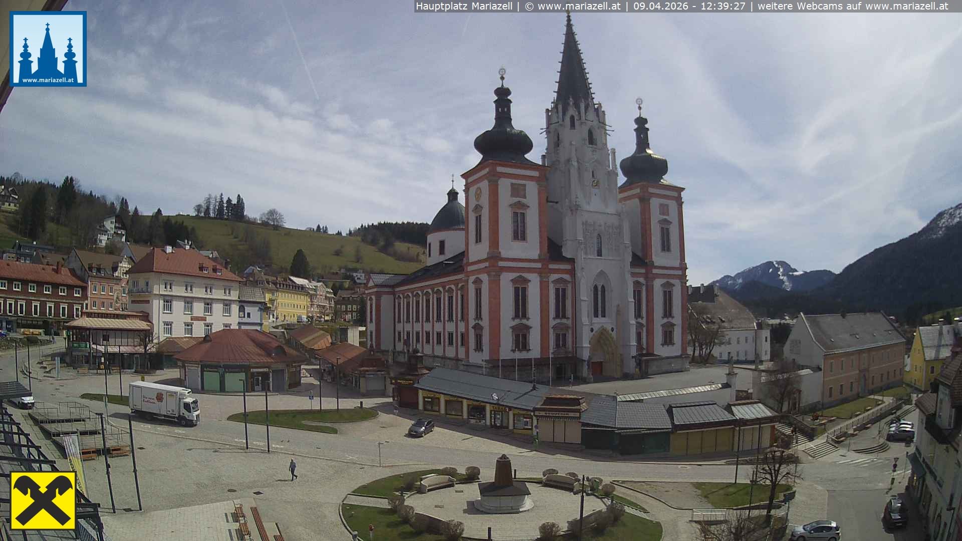 Archiv Foto Webcam Hauptplatz in Mariezell mit Basilika
