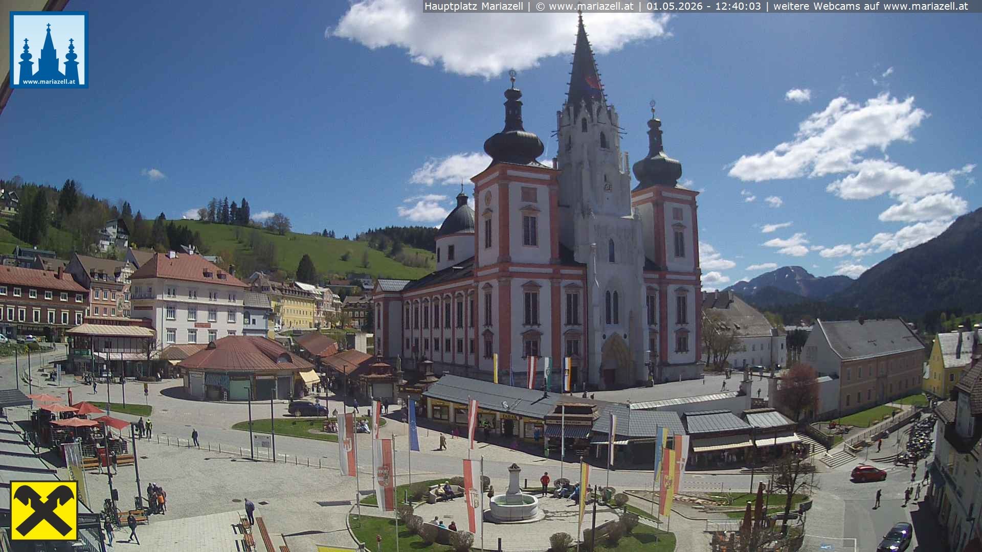 Archiv Foto Webcam Hauptplatz in Mariezell mit Basilika