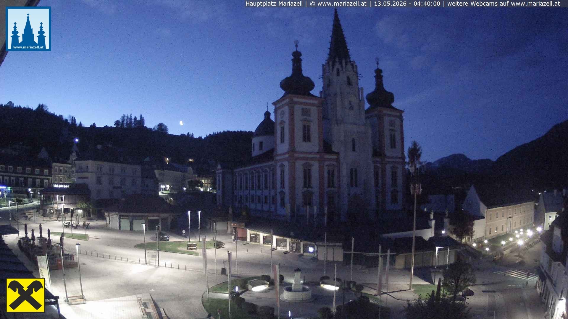 Archiv Foto Webcam Hauptplatz in Mariezell mit Basilika