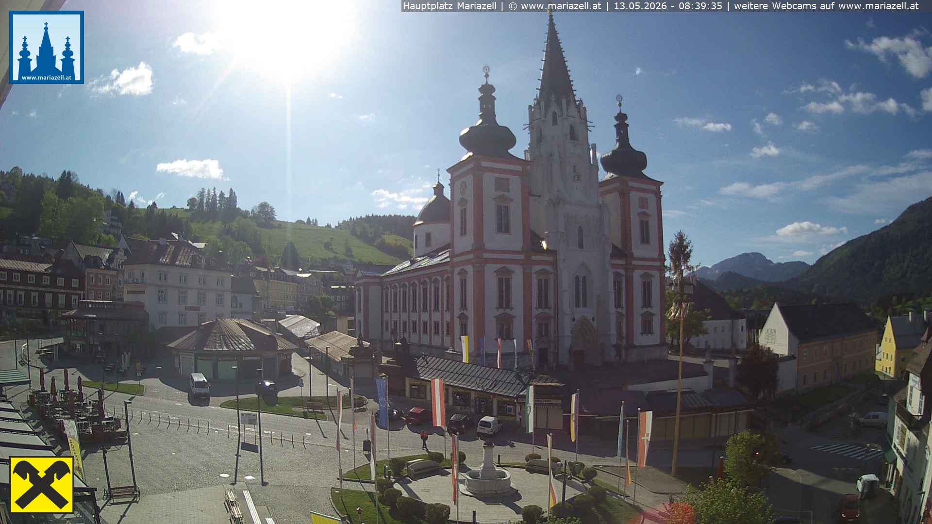 Archiv Foto Webcam Hauptplatz in Mariezell mit Basilika