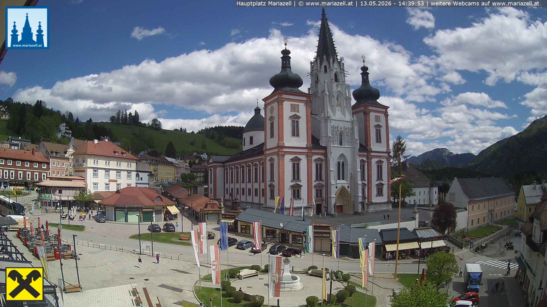 Archiv Foto Webcam Hauptplatz in Mariezell mit Basilika