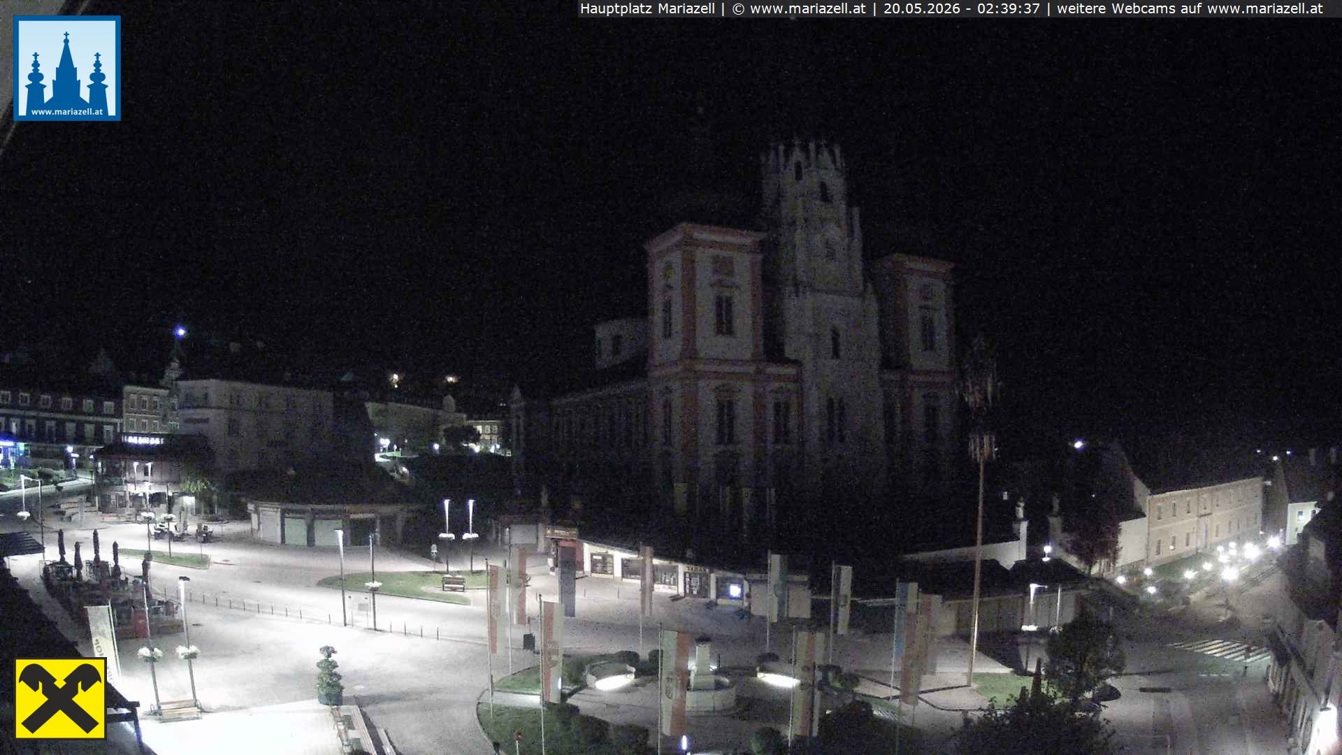 Archiv Foto Webcam Hauptplatz in Mariezell mit Basilika