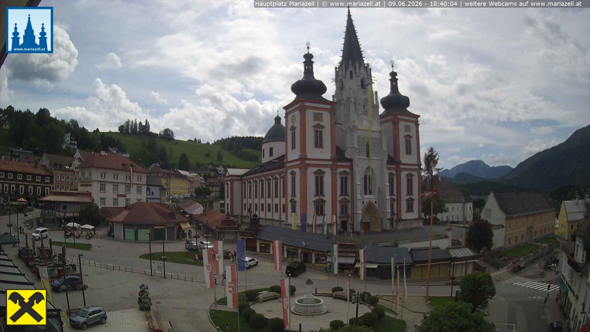Archiv Foto Webcam Hauptplatz in Mariezell mit Basilika