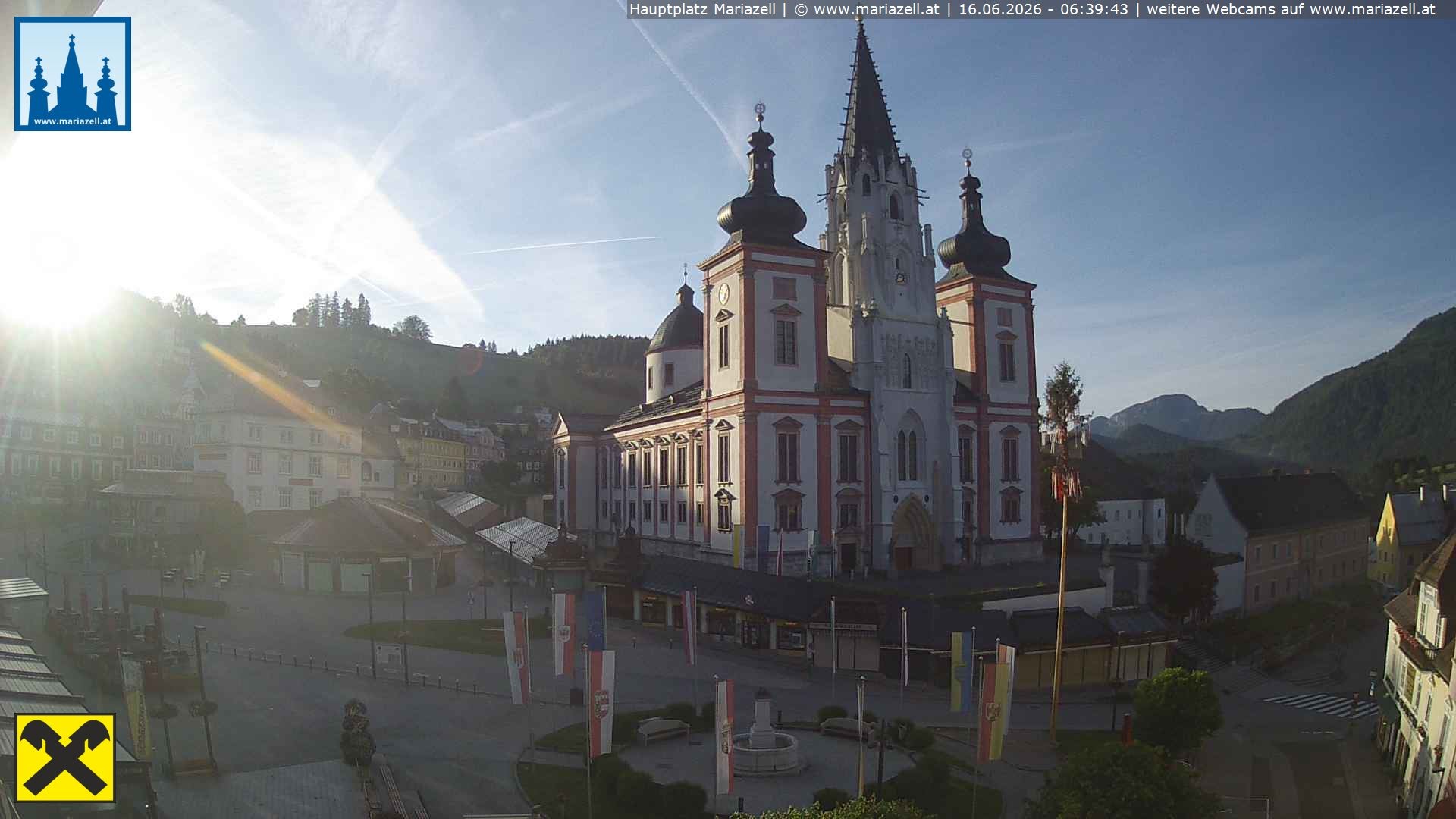 Archiv Foto Webcam Hauptplatz in Mariezell mit Basilika