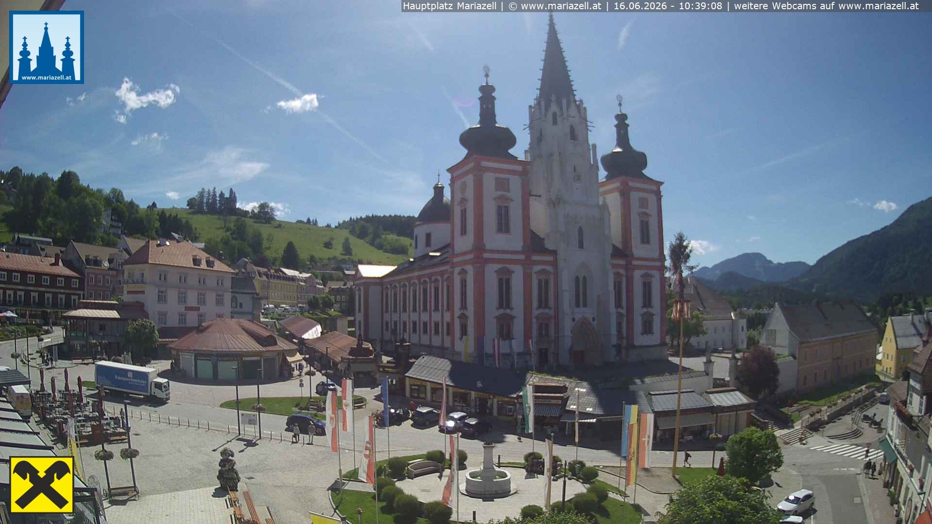 Archiv Foto Webcam Hauptplatz in Mariezell mit Basilika