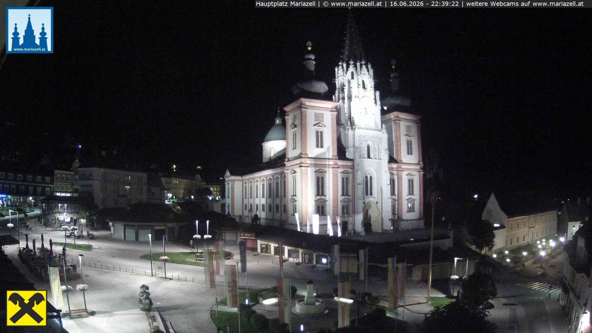 Archiv Foto Webcam Hauptplatz in Mariezell mit Basilika