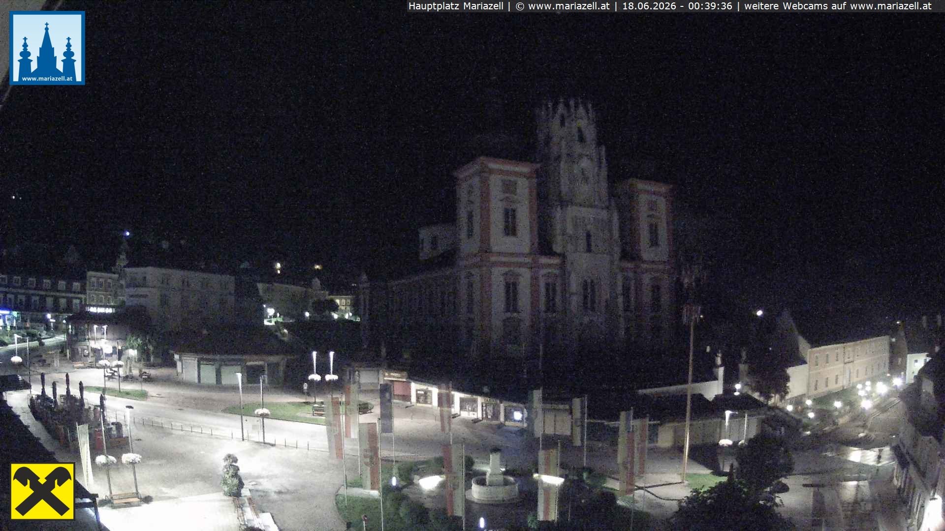 Archiv Foto Webcam Hauptplatz in Mariezell mit Basilika