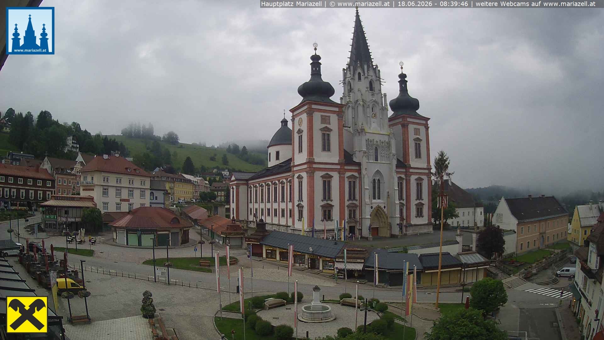 Archiv Foto Webcam Hauptplatz in Mariezell mit Basilika