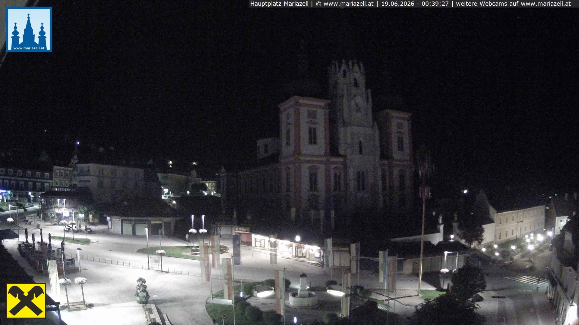 Archiv Foto Webcam Hauptplatz in Mariezell mit Basilika