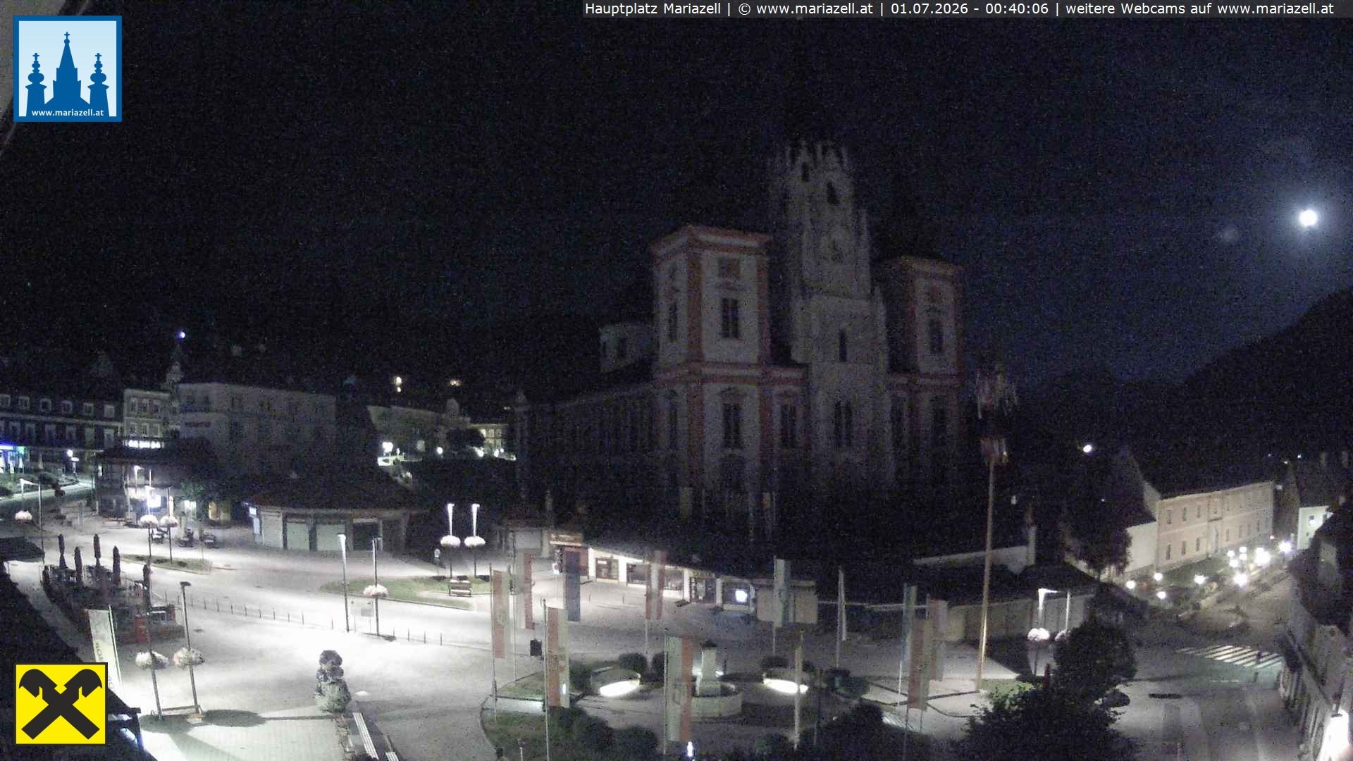 Archiv Foto Webcam Hauptplatz in Mariezell mit Basilika