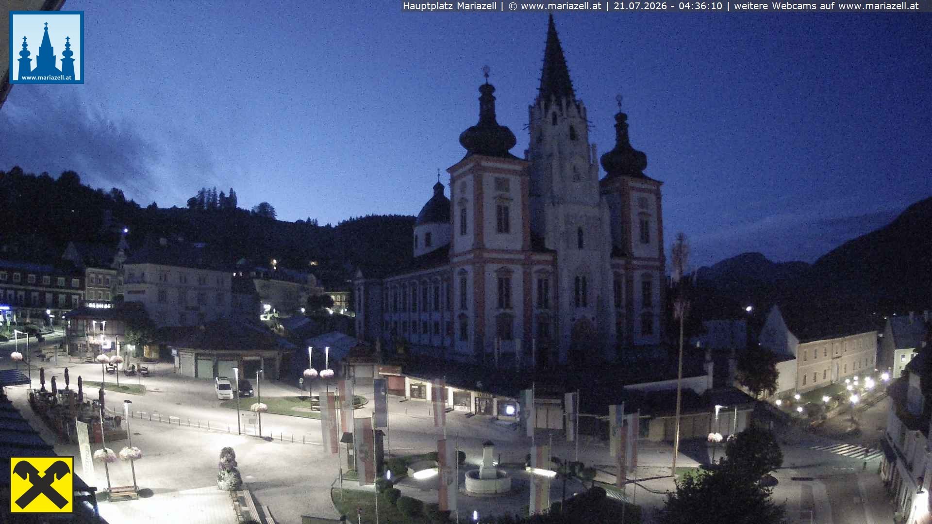 Archiv Foto Webcam Hauptplatz in Mariezell mit Basilika