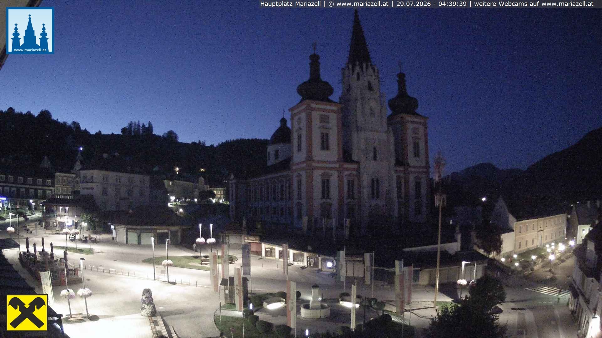 Archiv Foto Webcam Hauptplatz in Mariezell mit Basilika