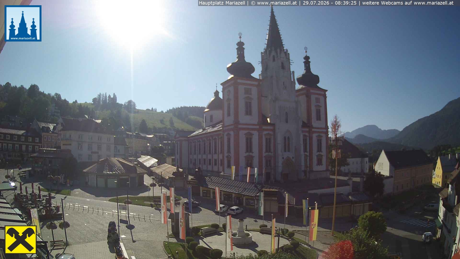 Archiv Foto Webcam Hauptplatz in Mariezell mit Basilika