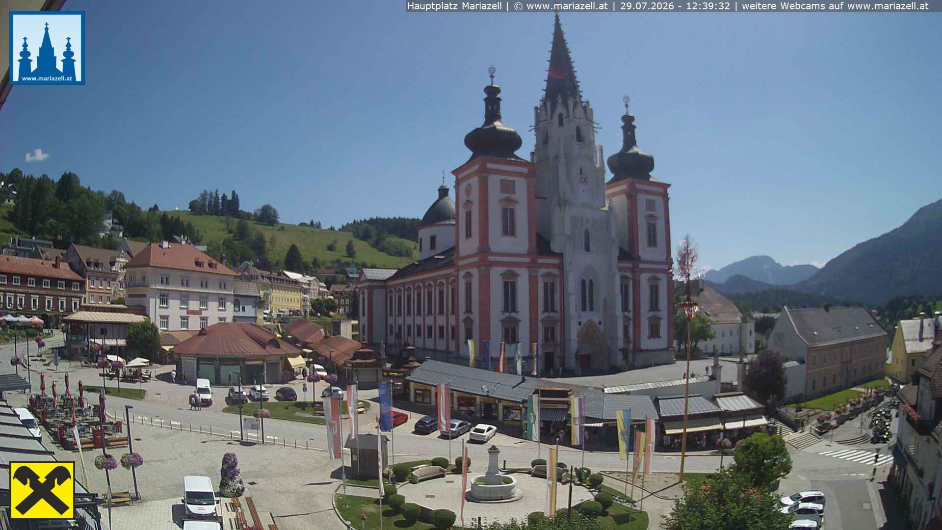 Archiv Foto Webcam Hauptplatz in Mariezell mit Basilika