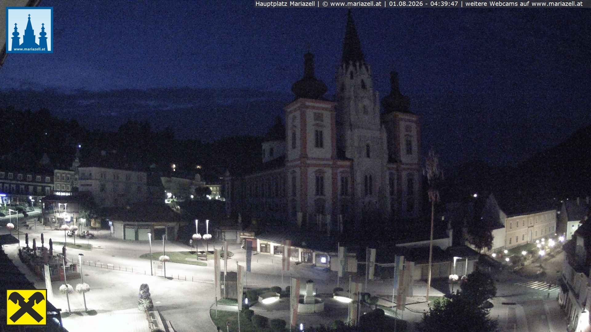 Archiv Foto Webcam Hauptplatz in Mariezell mit Basilika