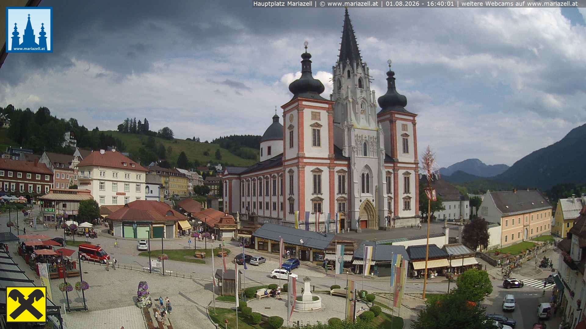 Archiv Foto Webcam Hauptplatz in Mariezell mit Basilika