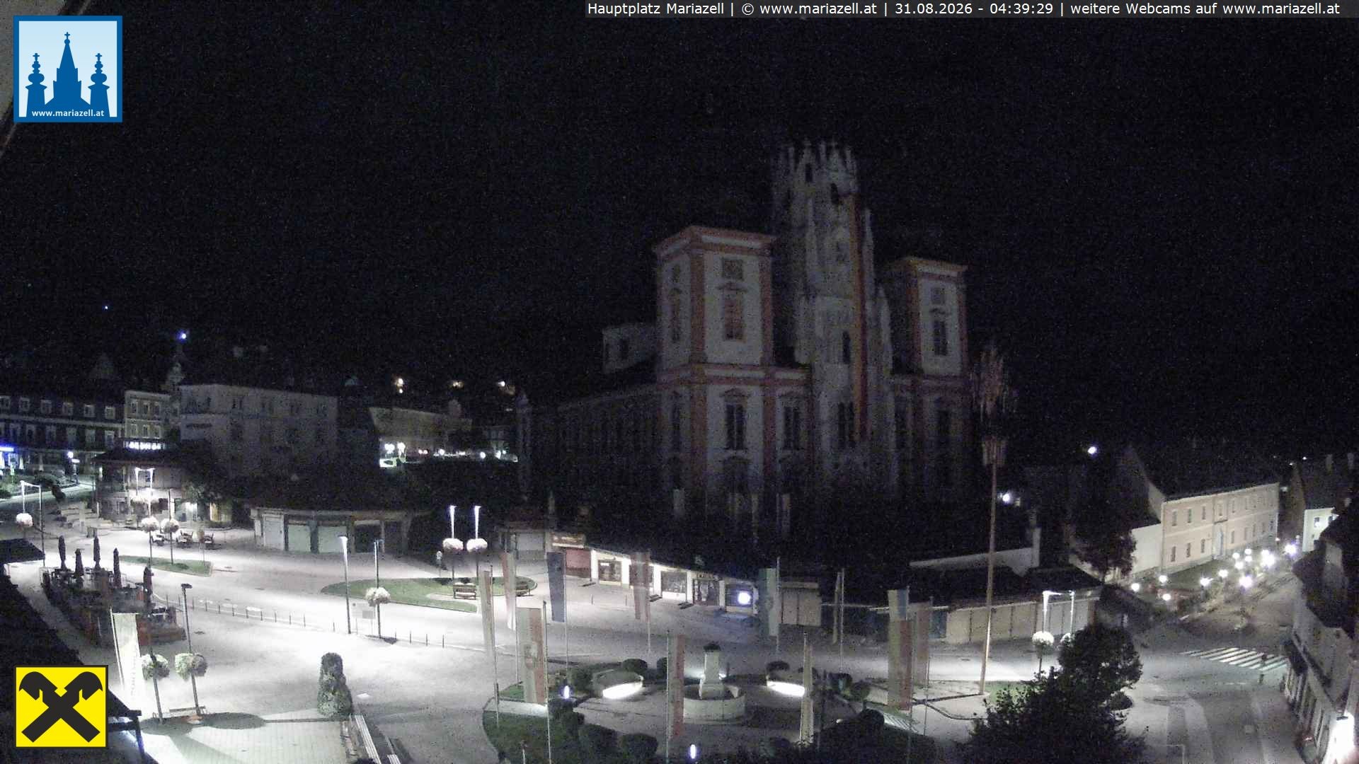 Archiv Foto Webcam Hauptplatz in Mariezell mit Basilika