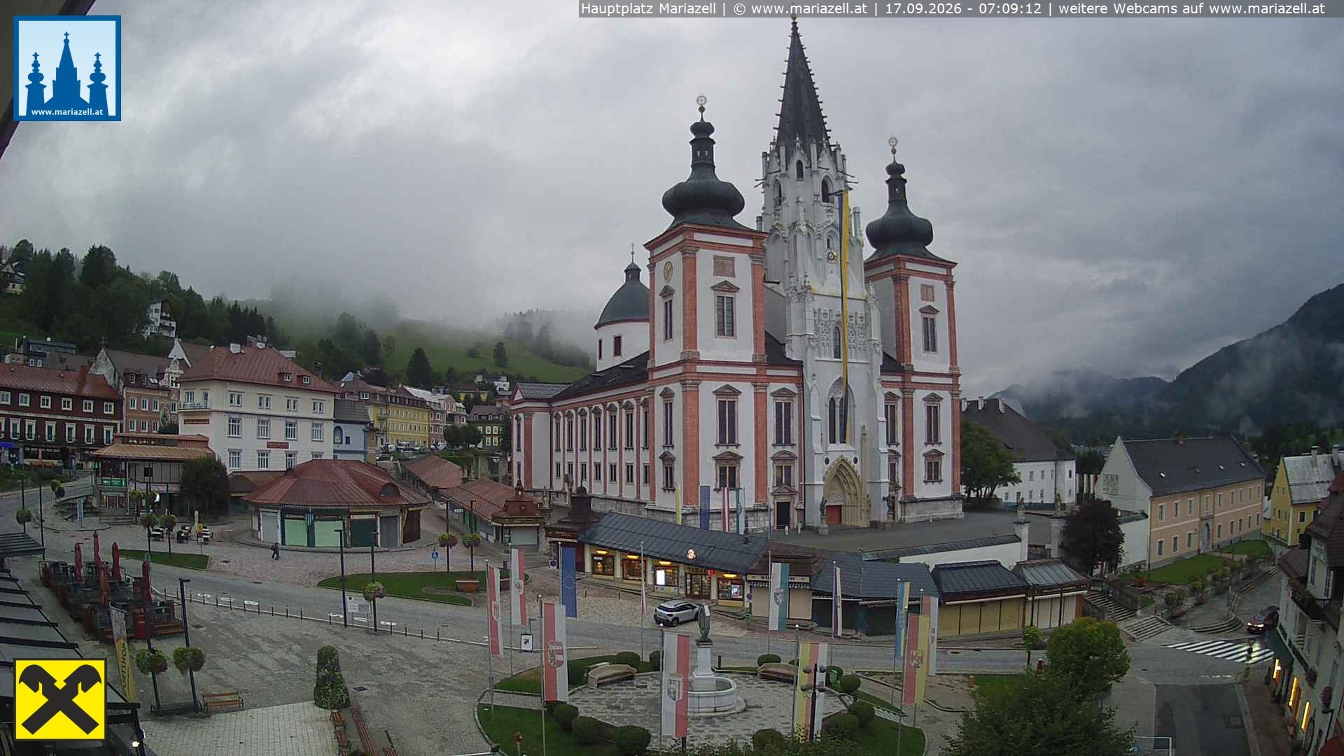 Archiv Foto Webcam Hauptplatz in Mariezell mit Basilika