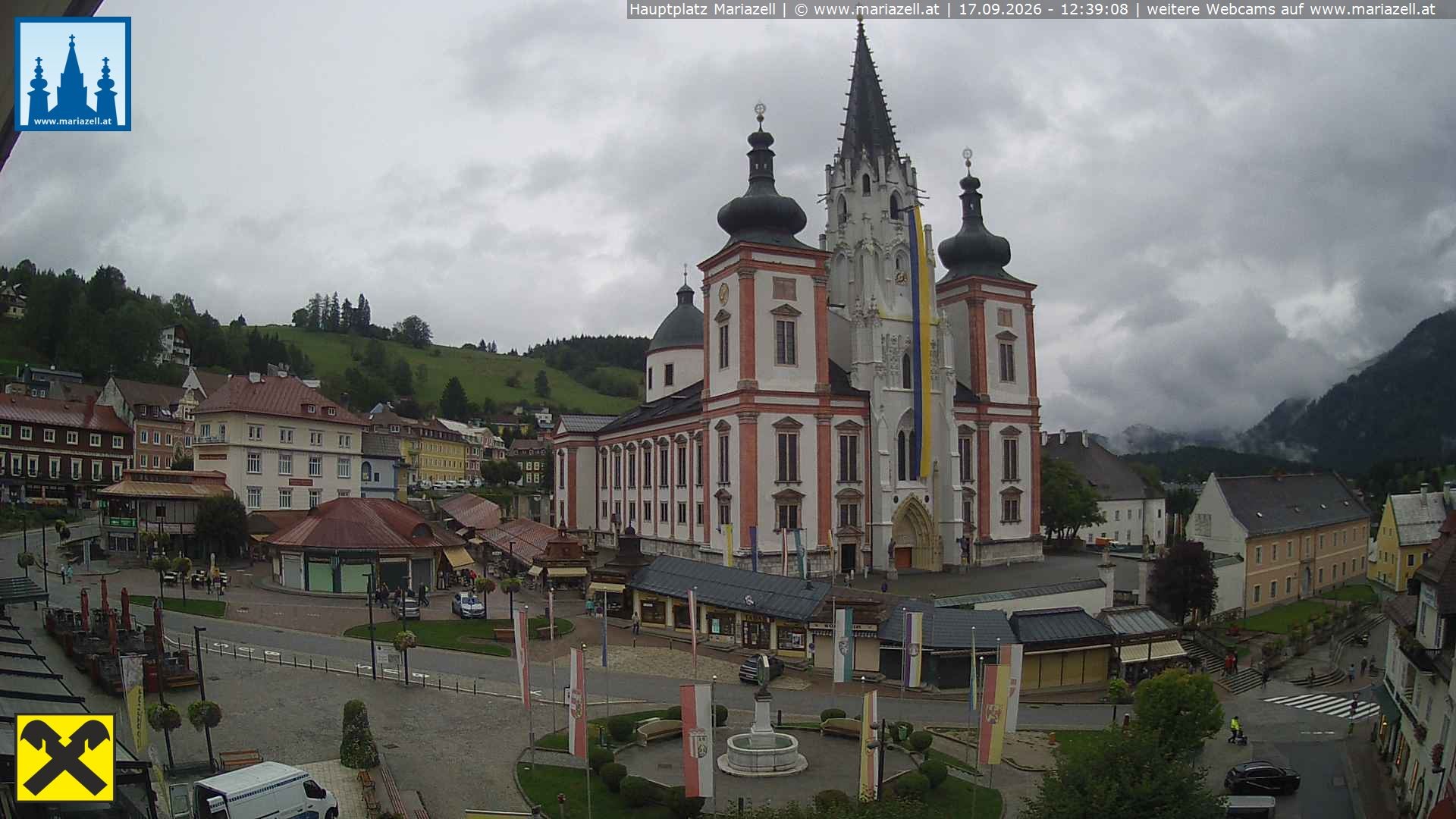 Archiv Foto Webcam Hauptplatz in Mariezell mit Basilika