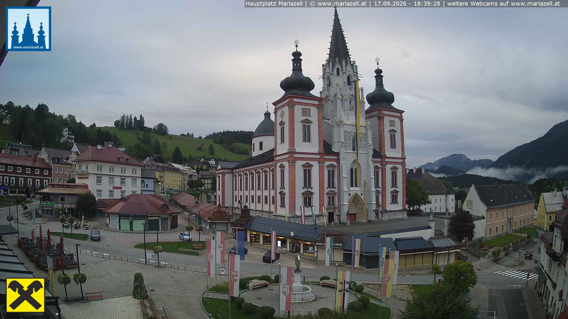 Archiv Foto Webcam Hauptplatz in Mariezell mit Basilika