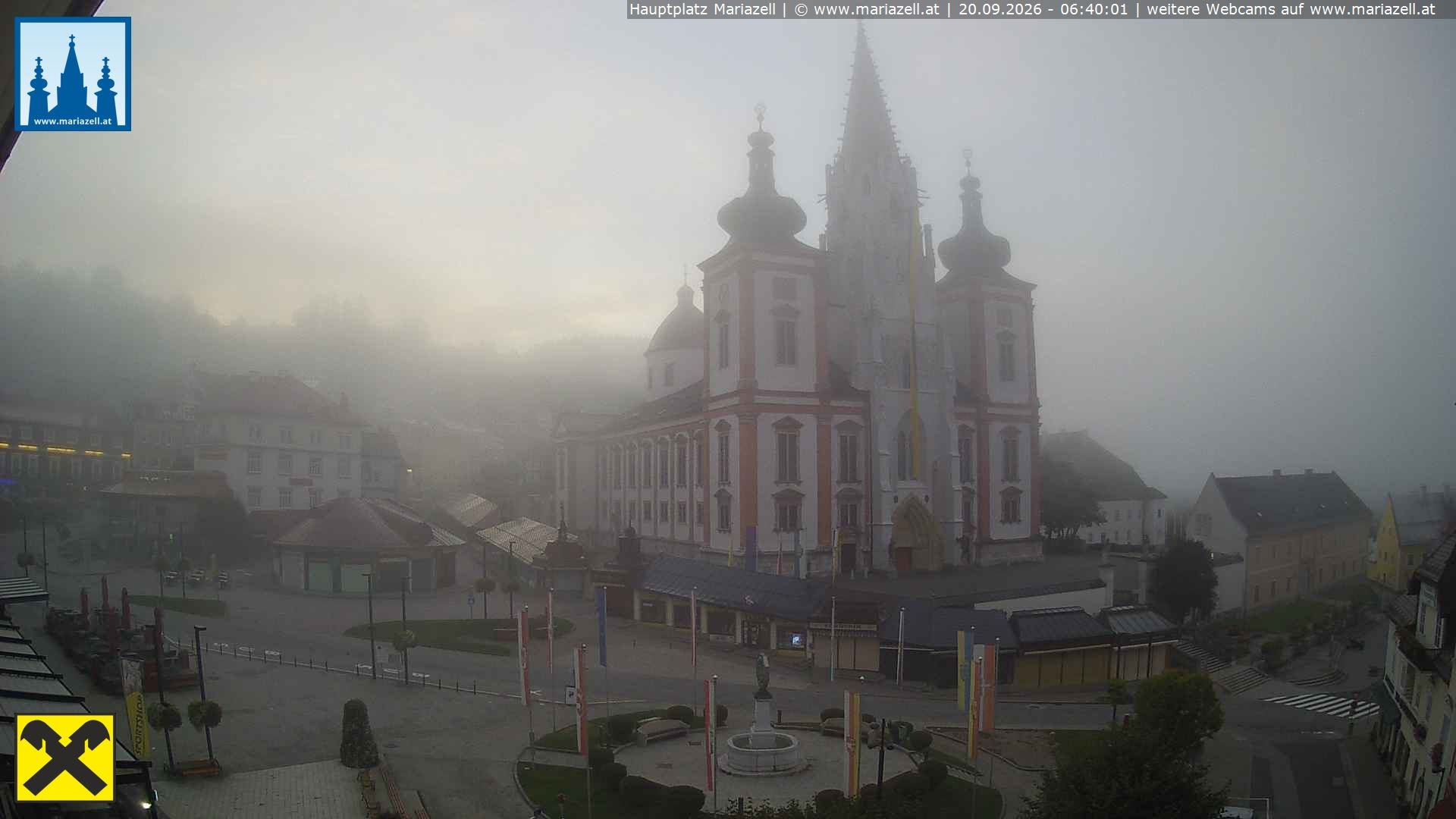 Archiv Foto Webcam Hauptplatz in Mariezell mit Basilika