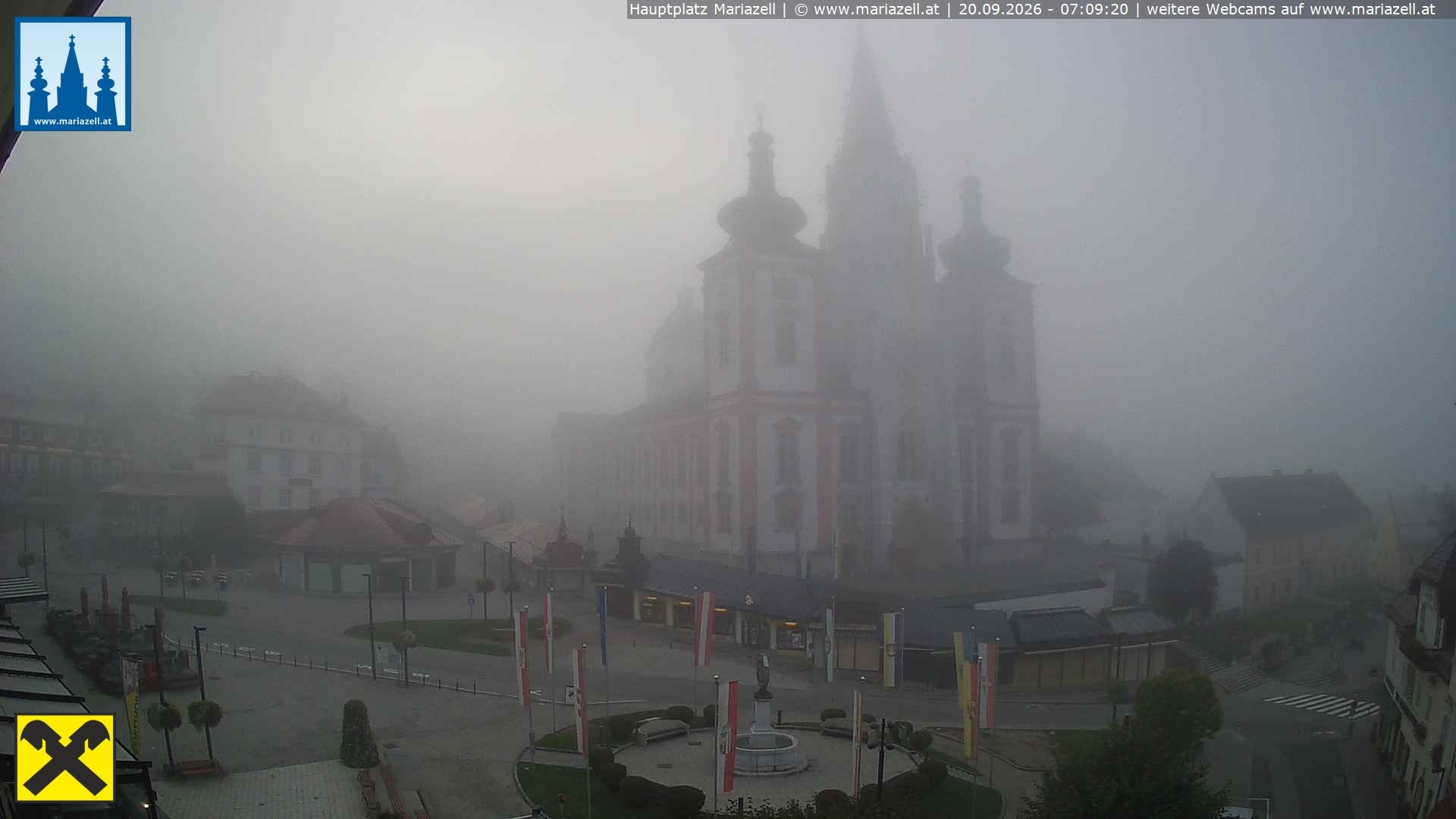 Archiv Foto Webcam Hauptplatz in Mariezell mit Basilika