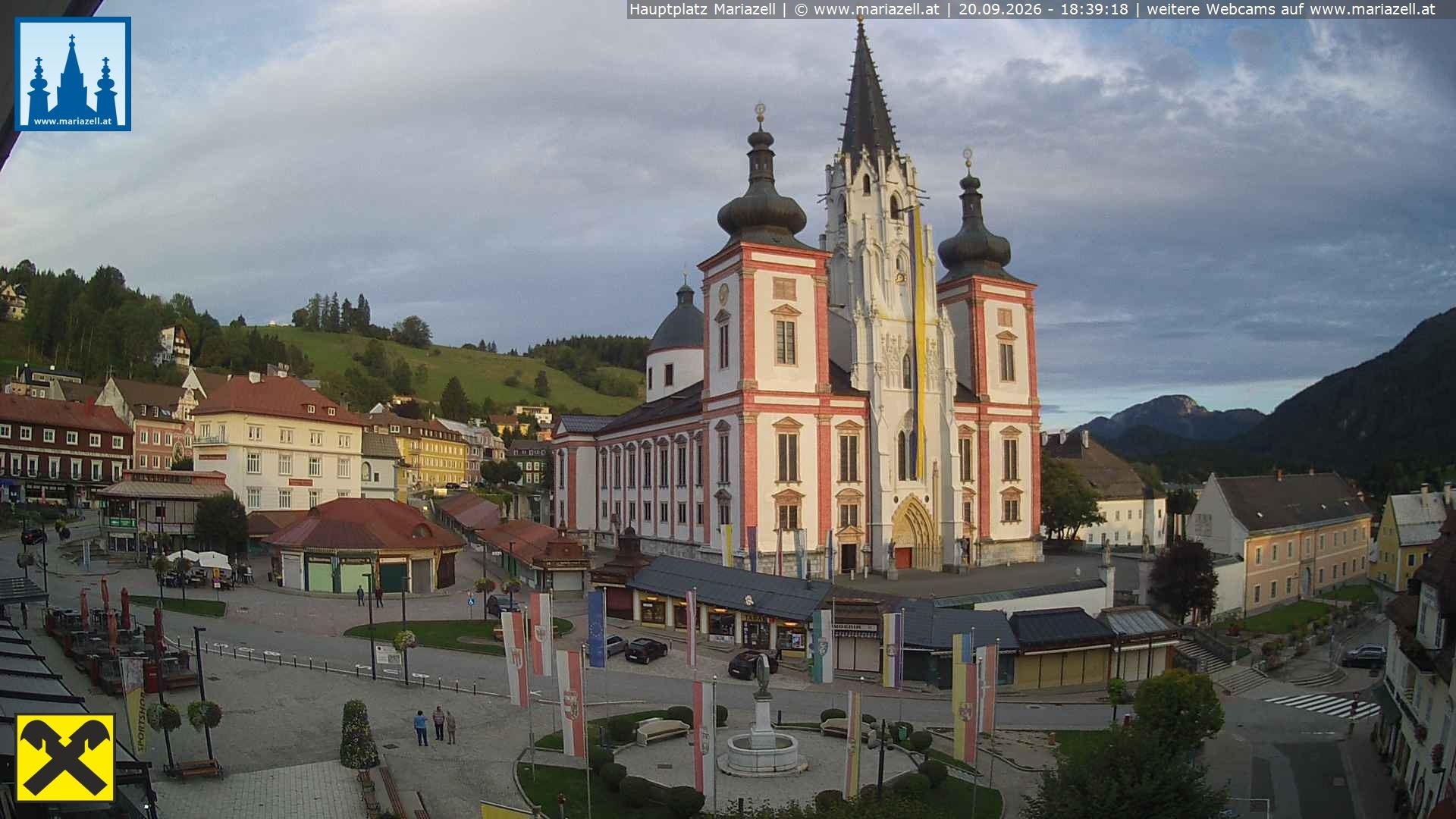 Archiv Foto Webcam Hauptplatz in Mariezell mit Basilika