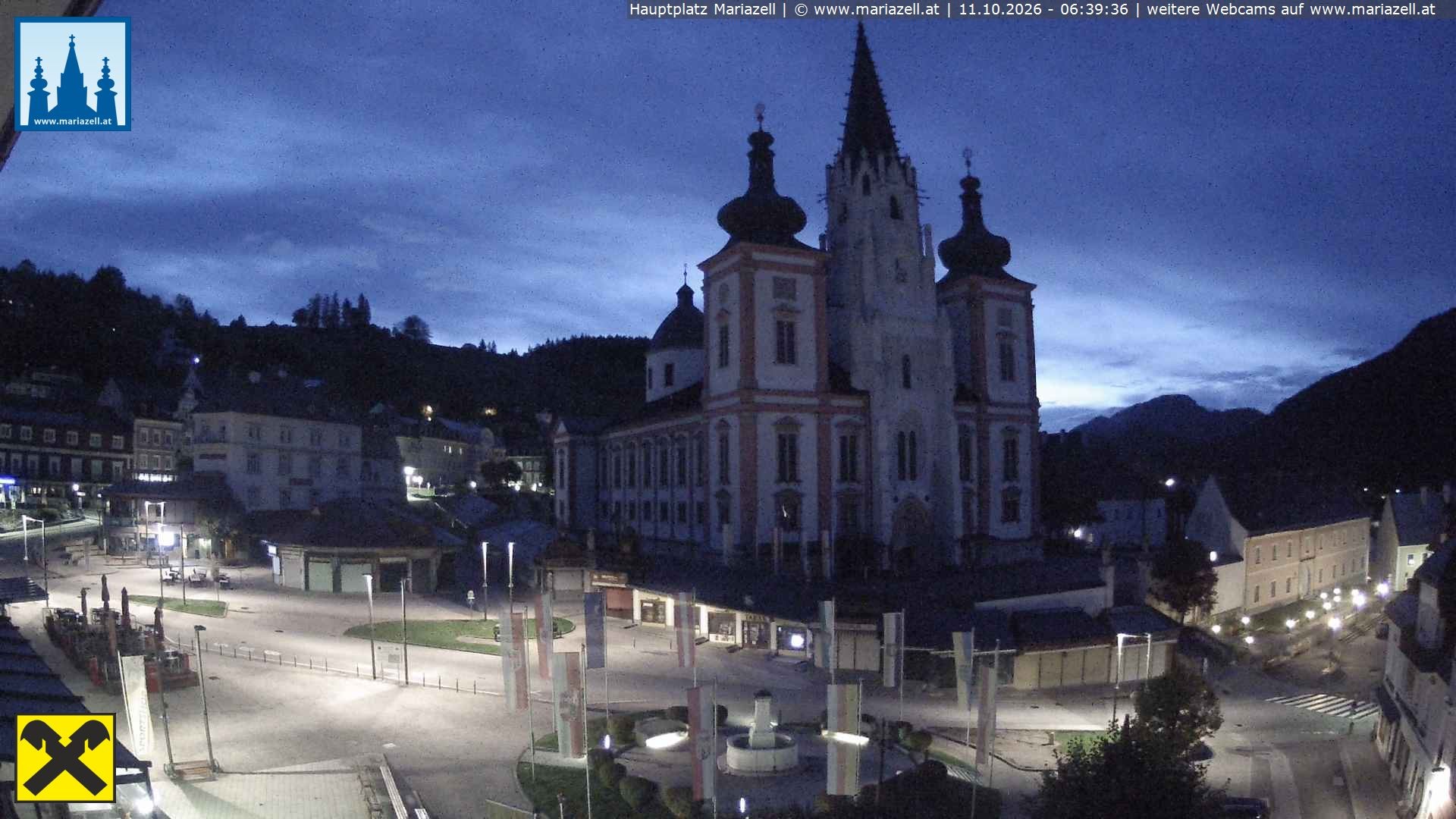 Archiv Foto Webcam Hauptplatz in Mariezell mit Basilika