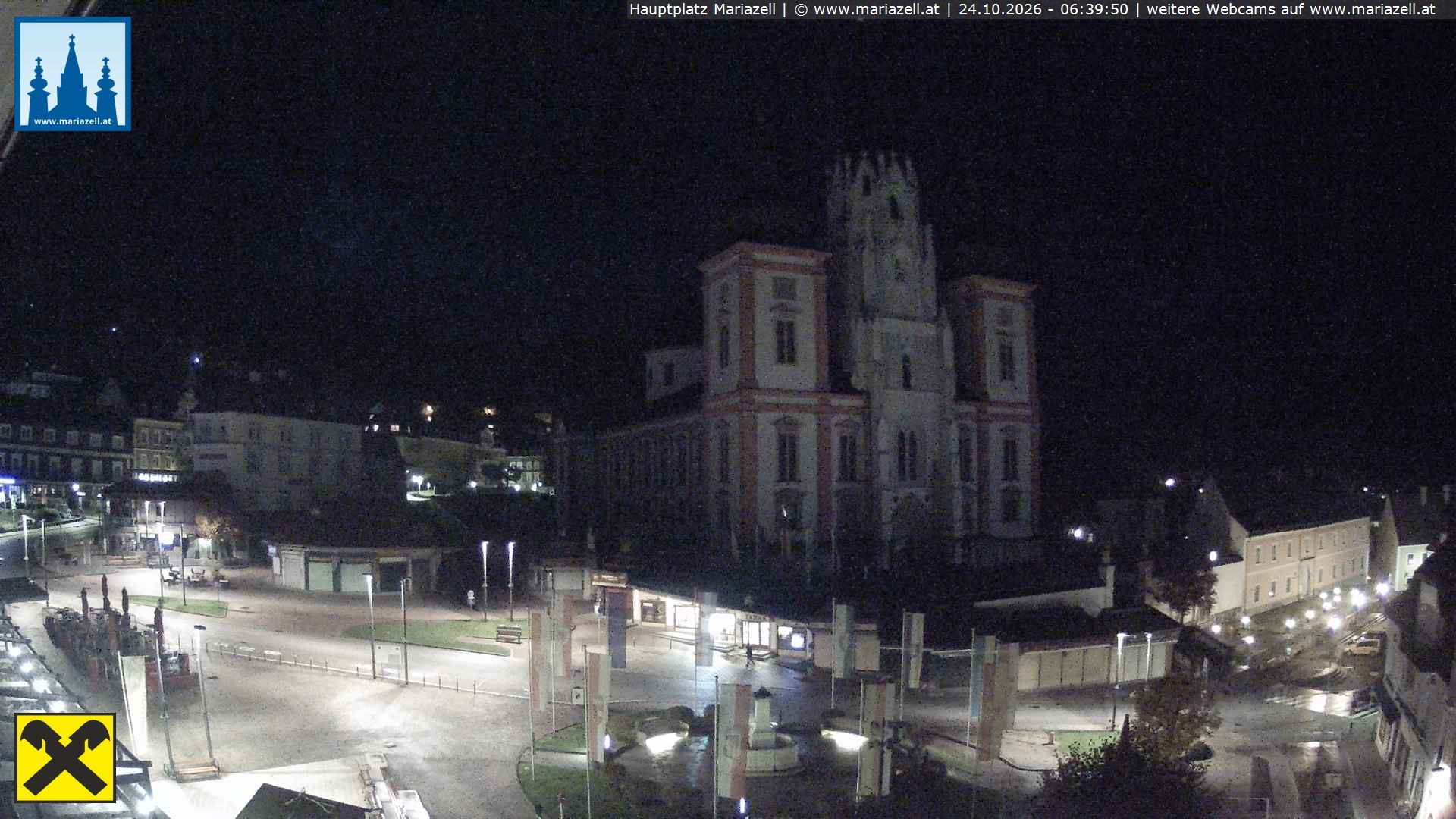 Archiv Foto Webcam Hauptplatz in Mariezell mit Basilika