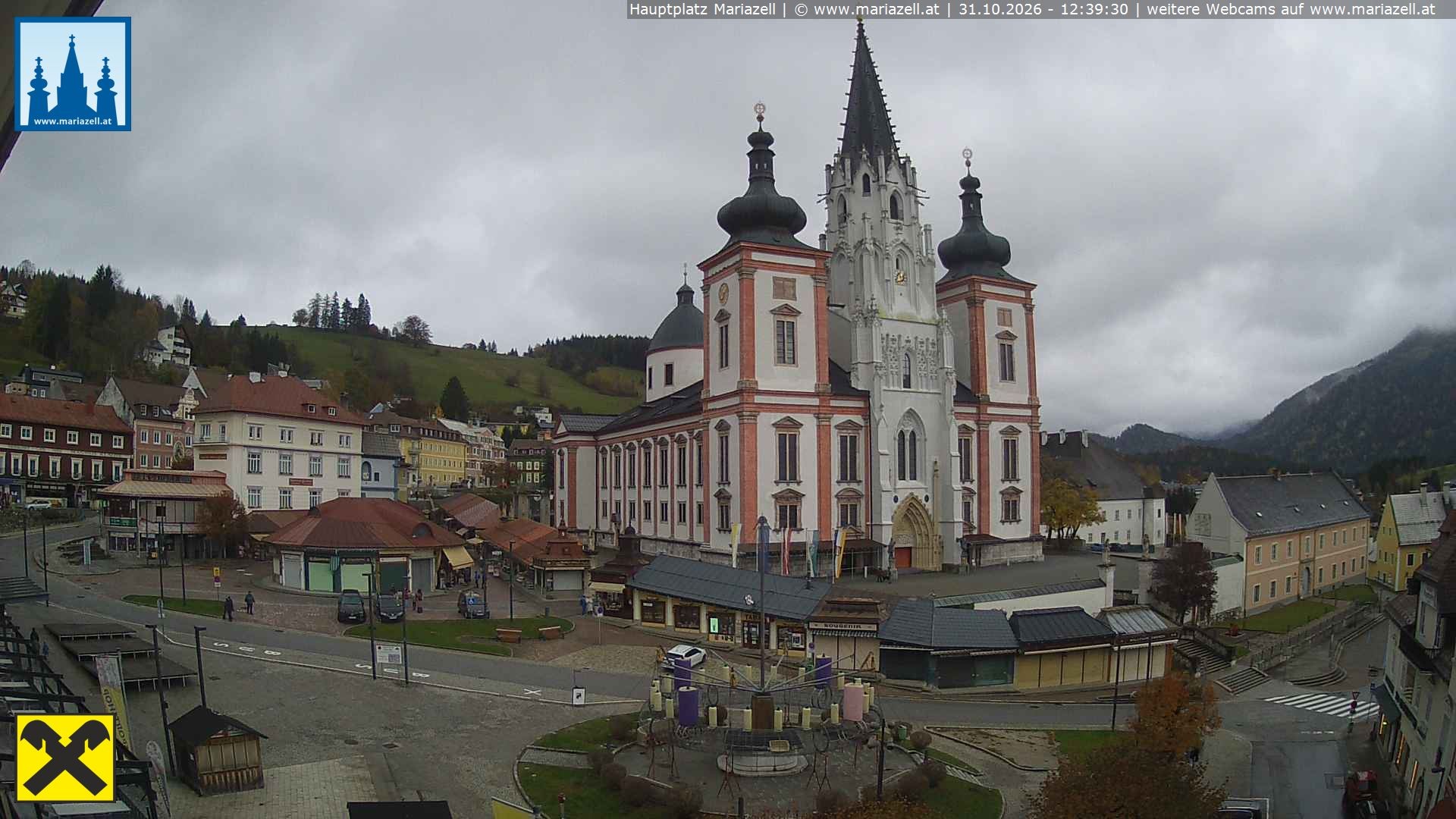 Archiv Foto Webcam Hauptplatz in Mariezell mit Basilika