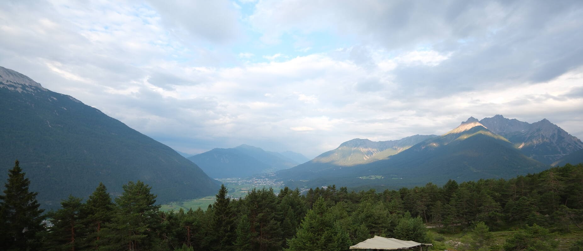 Archiv Foto Webcam Tarrenz - Blick vom Kappakreuz auf Imst