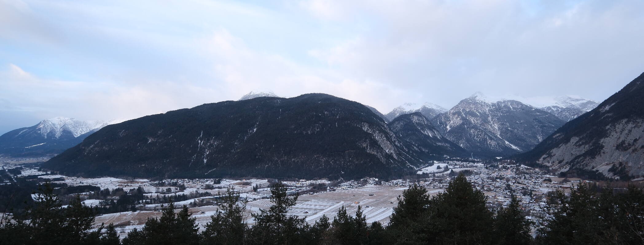 Archived image Webcam Nassereith Viewing platform