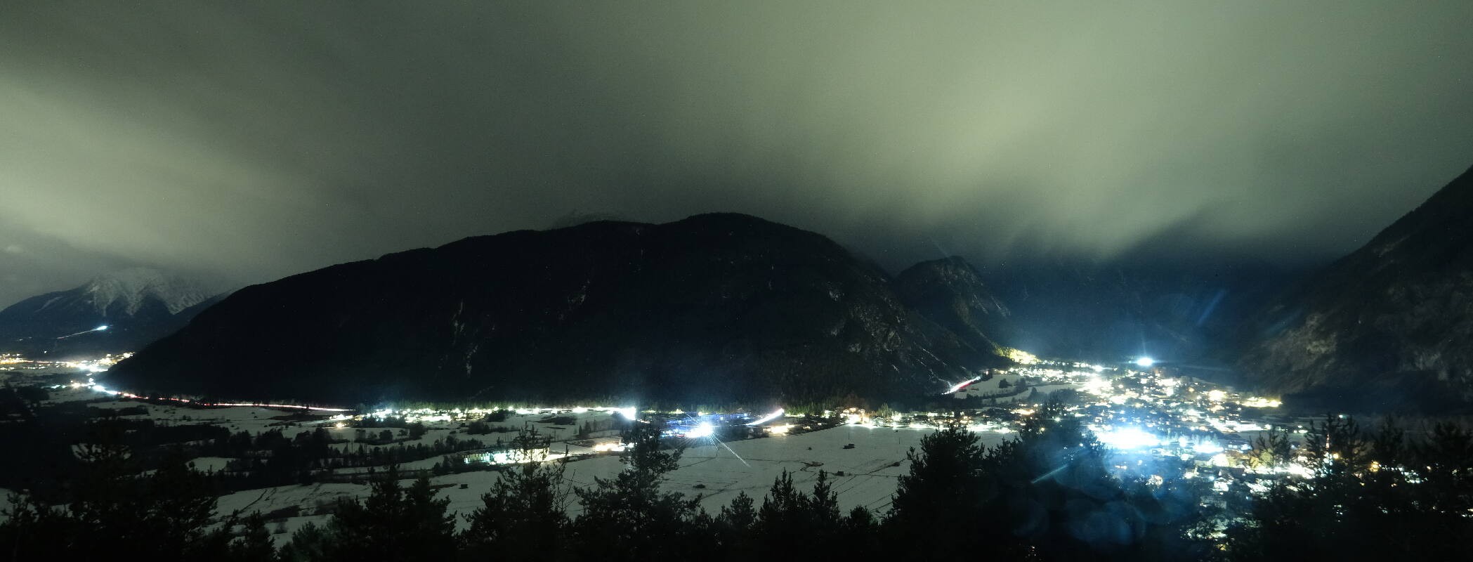 Archived image Webcam Nassereith Viewing platform