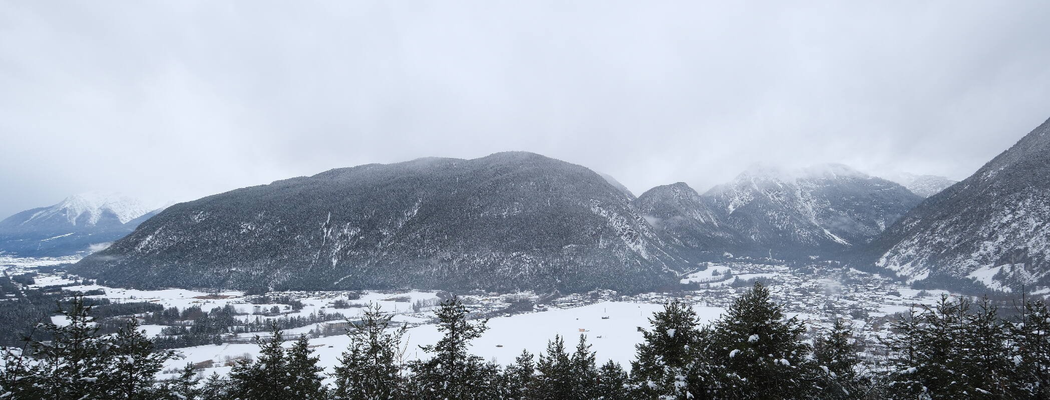 Archived image Webcam Nassereith Viewing platform