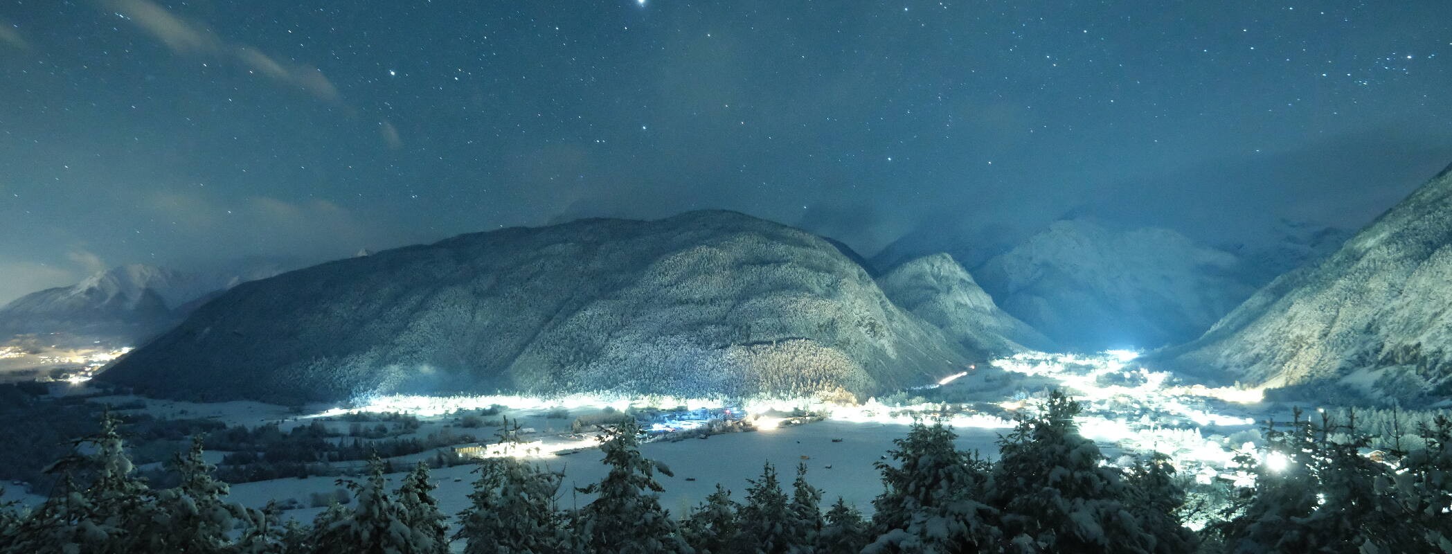 Archived image Webcam Nassereith Viewing platform