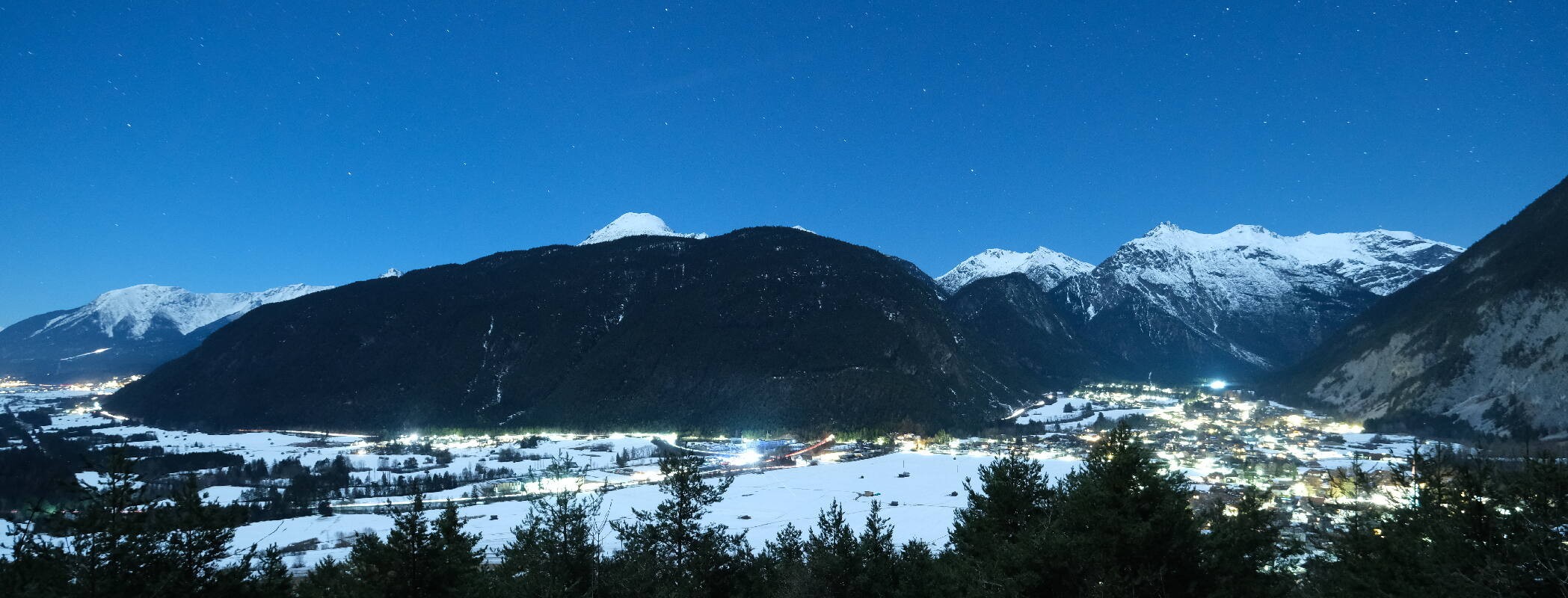 Archived image Webcam Nassereith Viewing platform