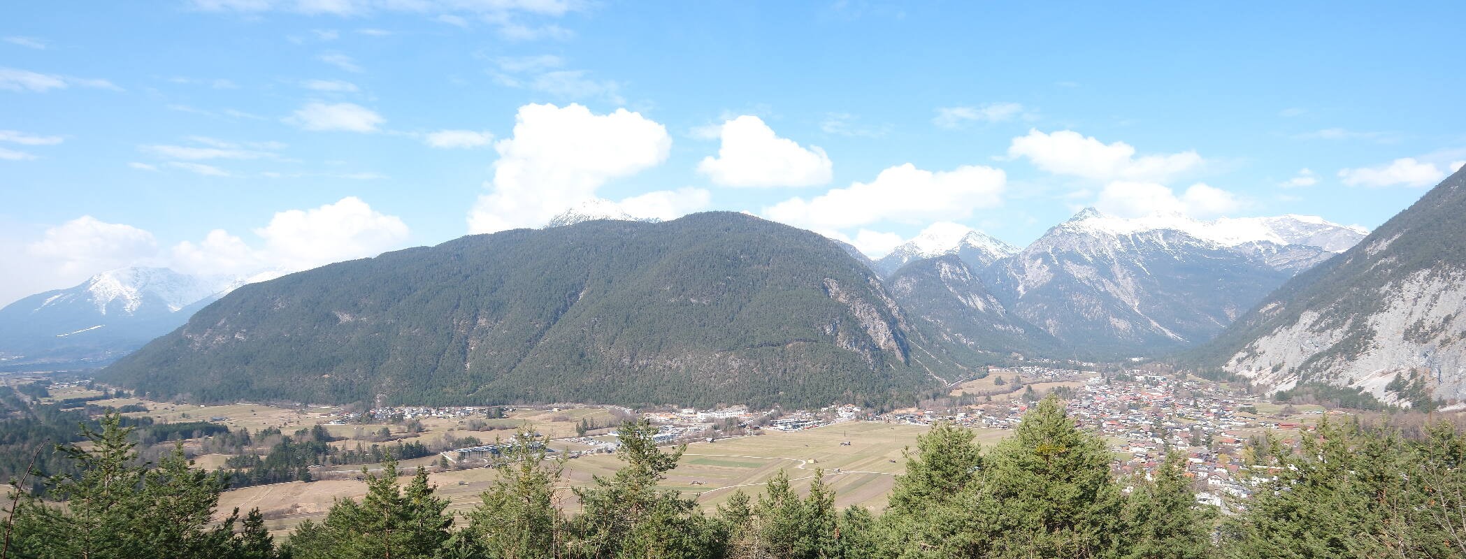 Archived image Webcam Nassereith Viewing platform