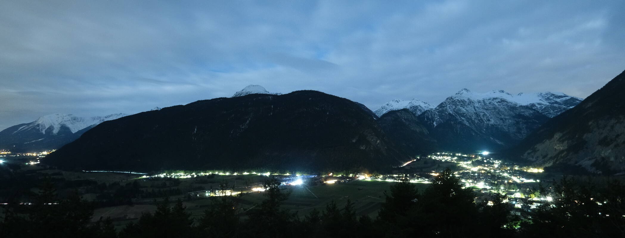 Archived image Webcam Nassereith Viewing platform